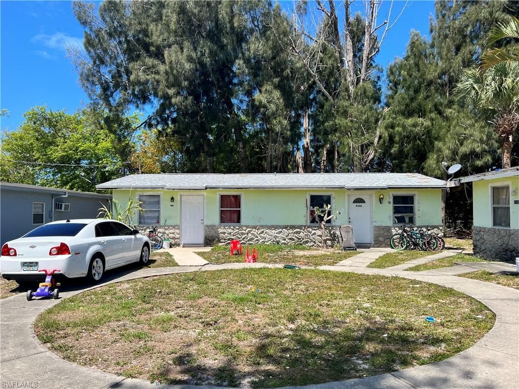 2316 Bayside ST NAPLES, FL 34112