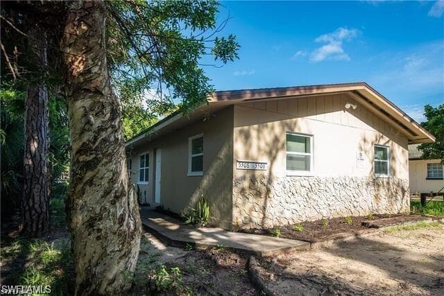 5506 10th AVE FORT MYERS, FL 33907