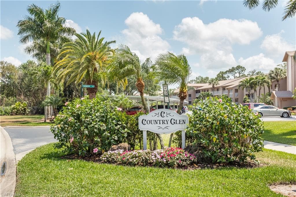 7360 GLENMOOR LN 4301 NAPLES, FL 34104