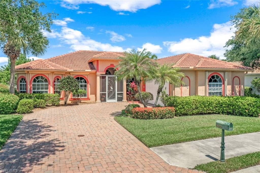 3972 RUXTON RD NAPLES, FL 34116