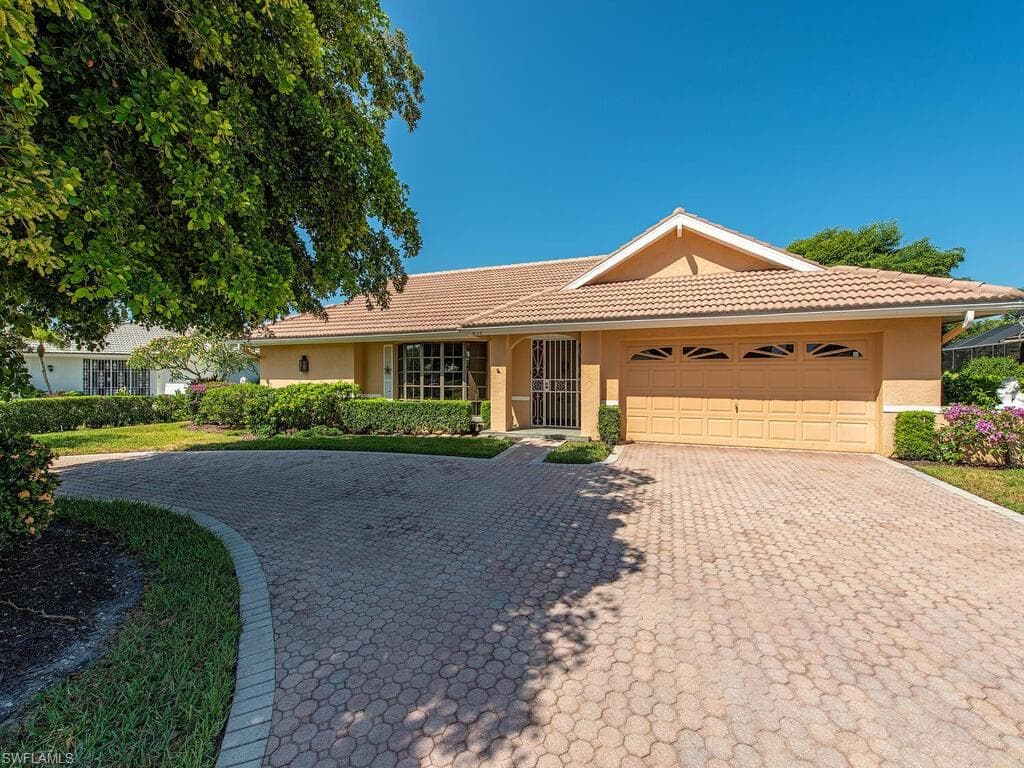438 Torrey Pines PT NAPLES, FL 34113