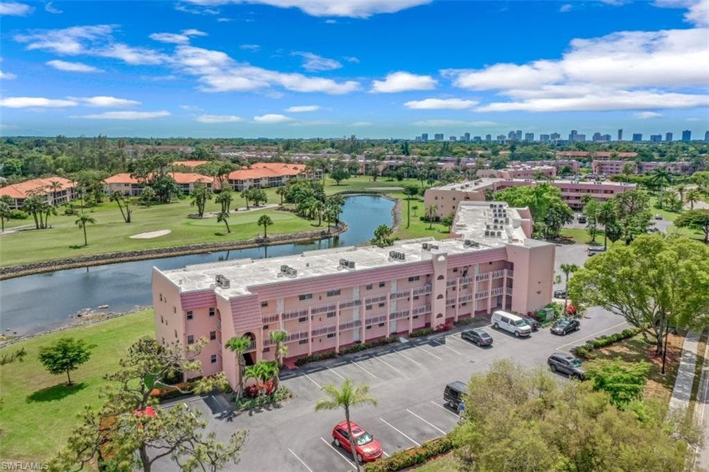 300 Forest Lakes BLVD 202 NAPLES, FL 34105