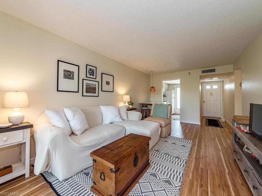 1021 3rd ST S 302 NAPLES, FL 34102