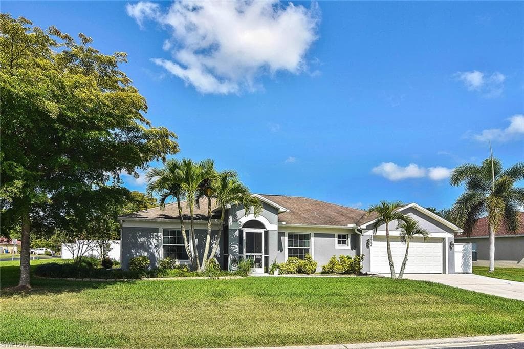 2673 Nature Pointe LOOP FORT MYERS, FL 33905