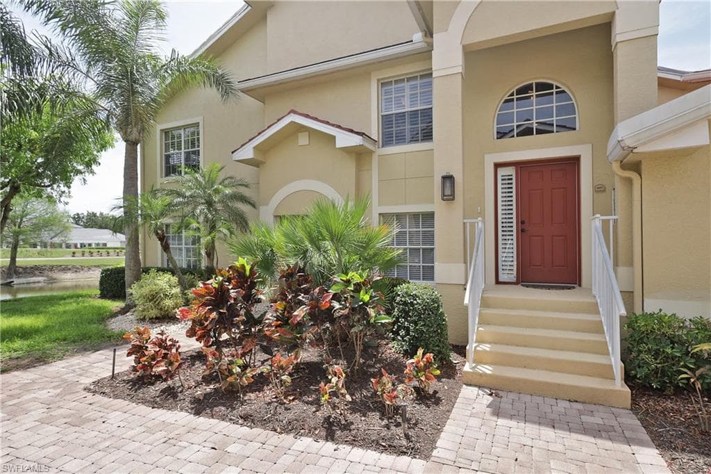 5970 Pinnacle LN 2803 NAPLES, FL 34110