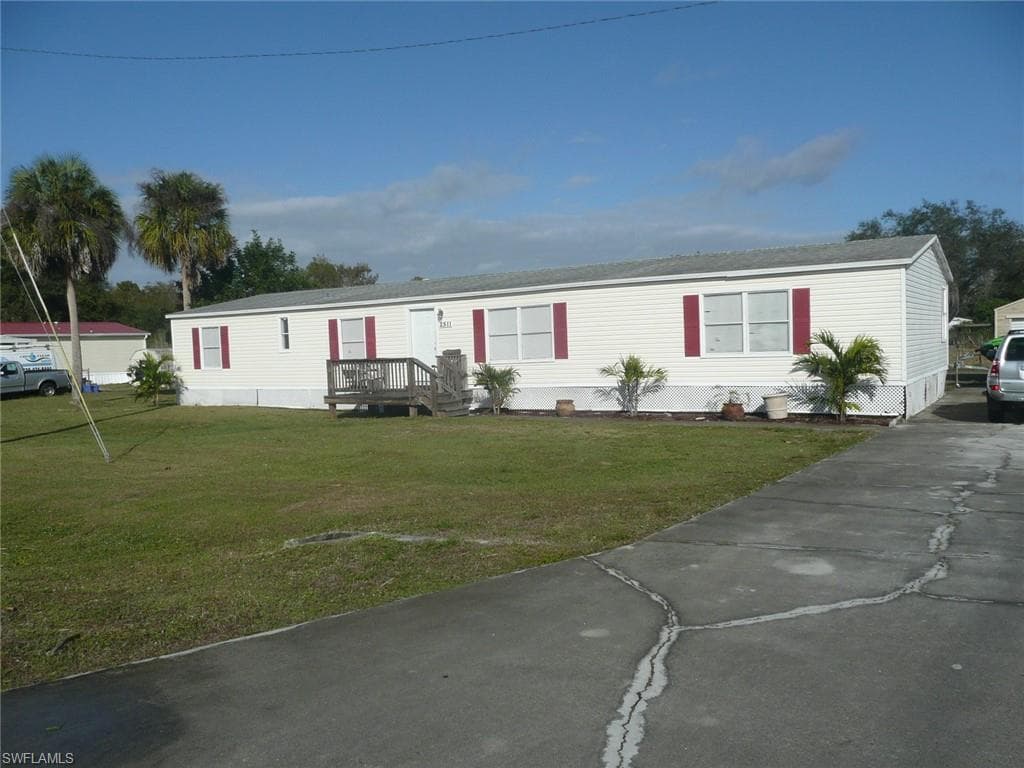 2511 Farrance CT NORTH FORT MYERS, FL 33917