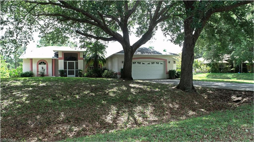 412 Lake AVE LEHIGH ACRES, FL 33972