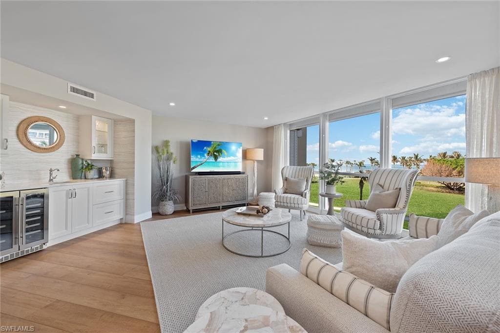 4401 Gulf Shore BLVD N B-302 NAPLES, FL 34103