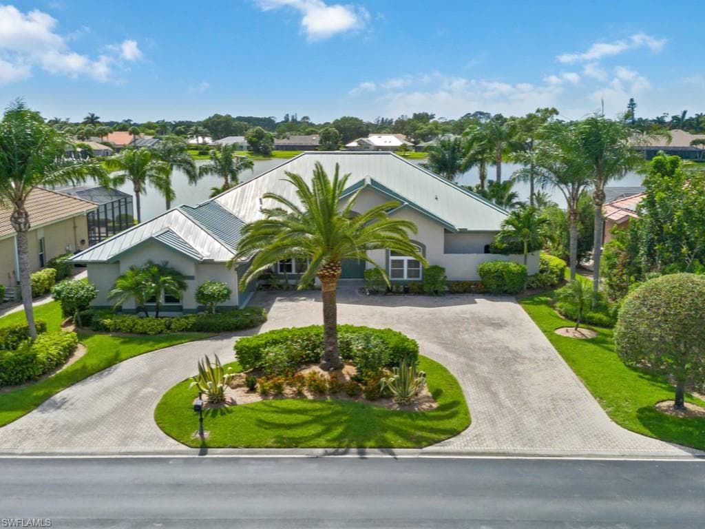 2149 Imperial CIR NAPLES, FL 34110