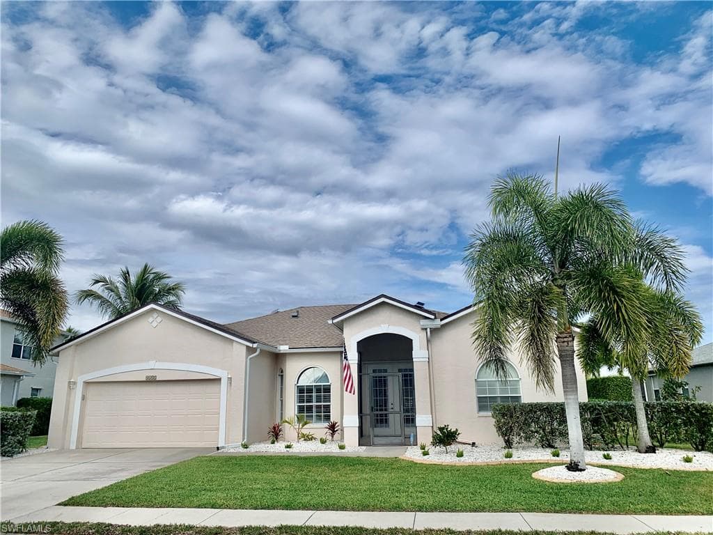 4112 Olde Meadowbrook LN ESTERO, FL 34134