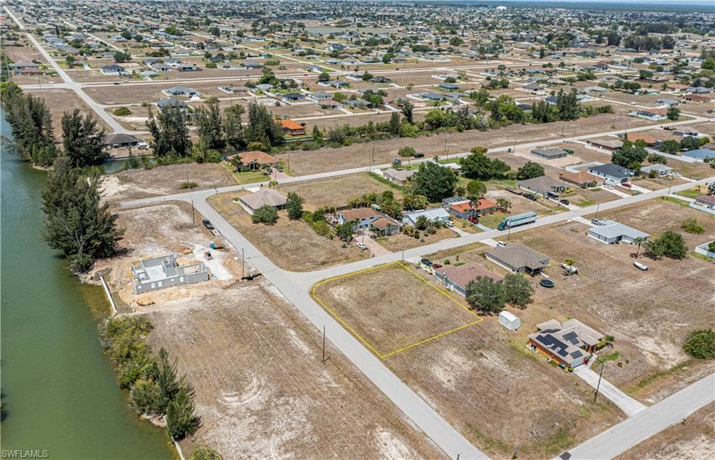 903 NE 2nd AVE CAPE CORAL, FL 33909