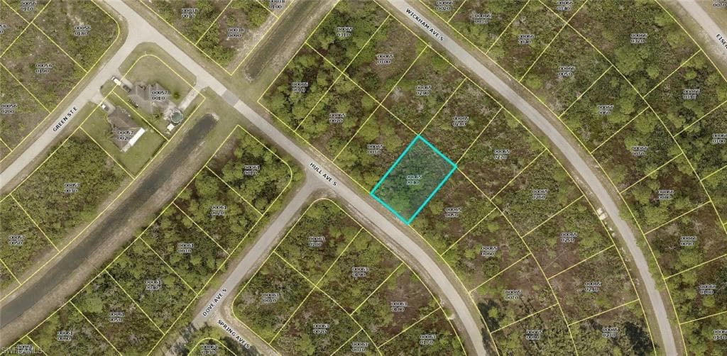437 Hull AVE S LEHIGH ACRES, FL 33974