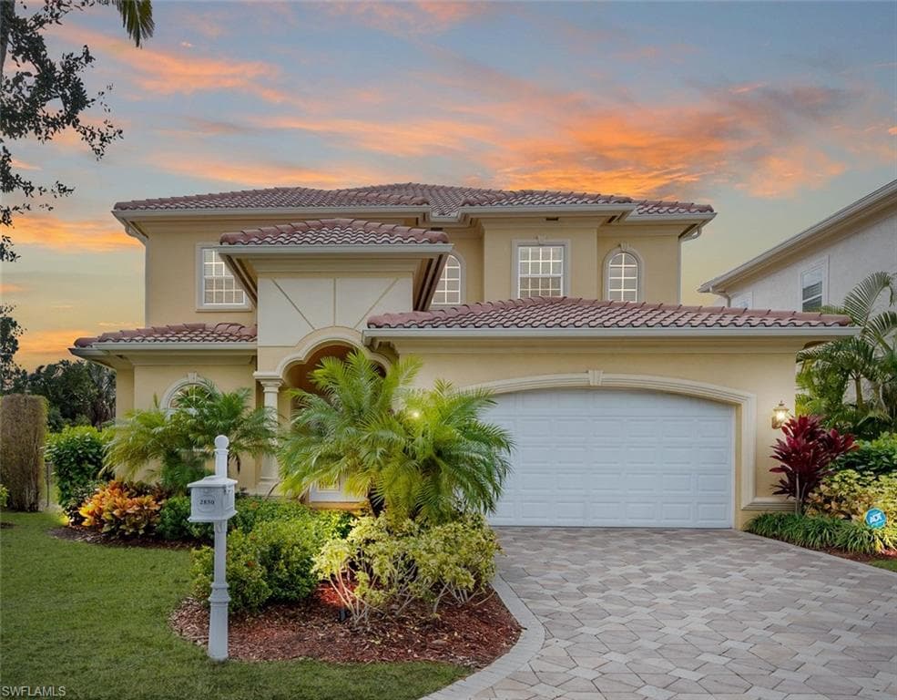 2850 Coco Lakes CT NAPLES, FL 34105