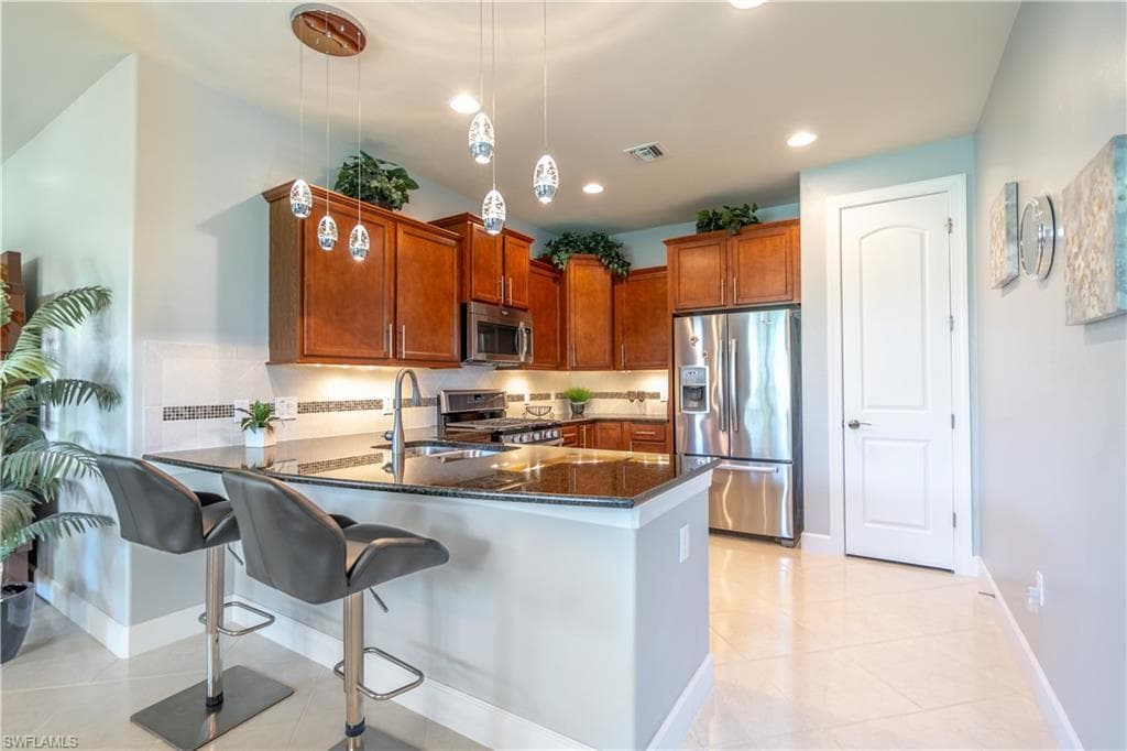 7163 Live Oak DR NAPLES, FL 34114