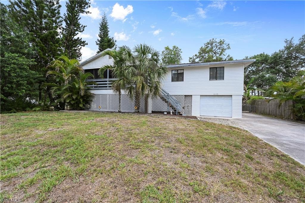 8120 Pelican RD FORT MYERS, FL 33967