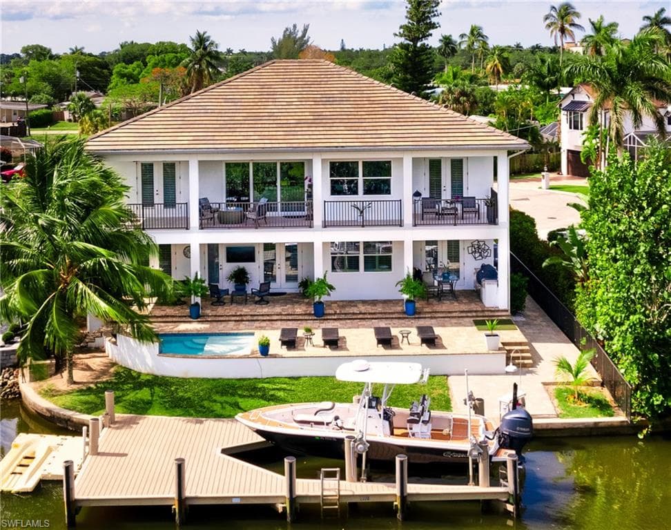 1100 Holiday LN NAPLES, FL 34104