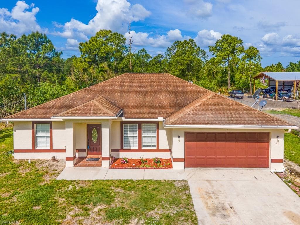 1211 Clark AVE LEHIGH ACRES, FL 33972