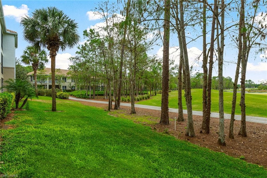 8247 Parkstone PL 6-101 NAPLES, FL 34120