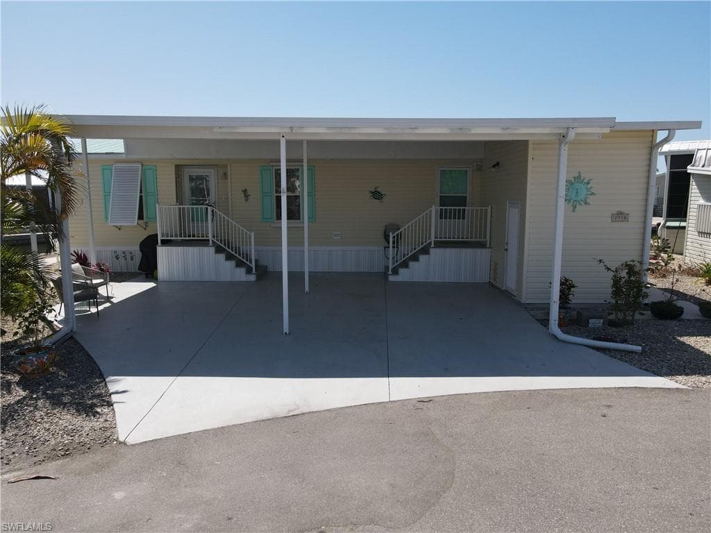 2950 Sloop LN ST. JAMES CITY, FL 33956
