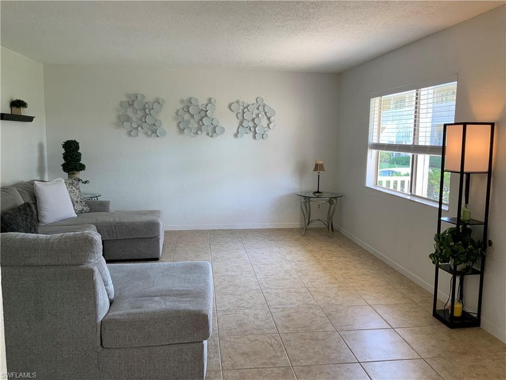 4609 Bayshore DR N4 NAPLES, FL 34112