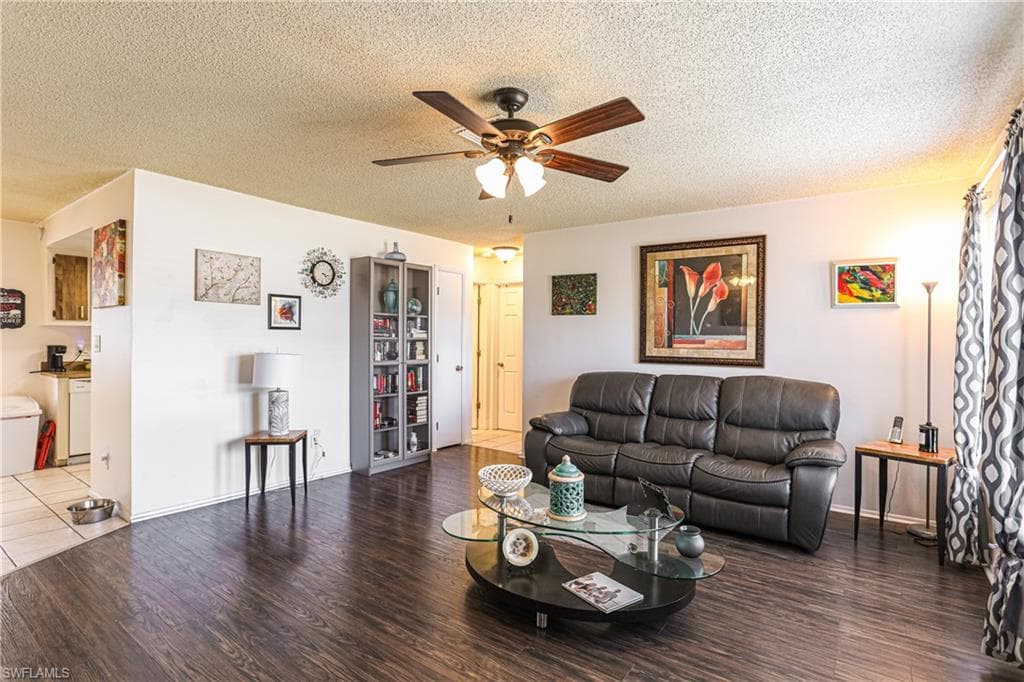 3002 Country Club BLVD CAPE CORAL, FL 33904