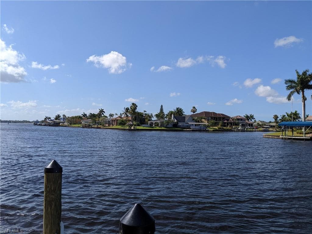 1926 SE 43rd ST 118 CAPE CORAL, FL 33904