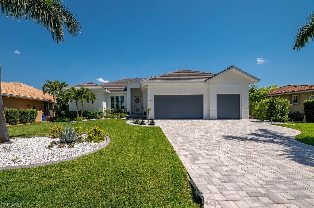 686 Macedonia DR PUNTA GORDA, FL 33950