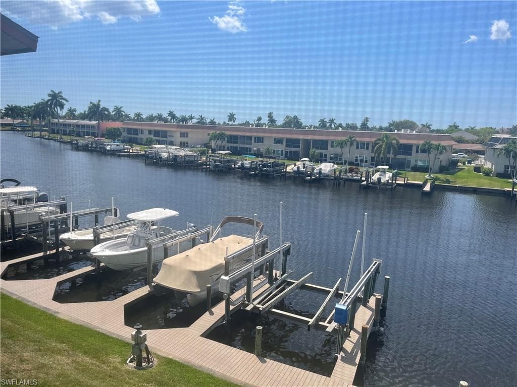 4230 SE 20th PL 303 CAPE CORAL, FL 33904