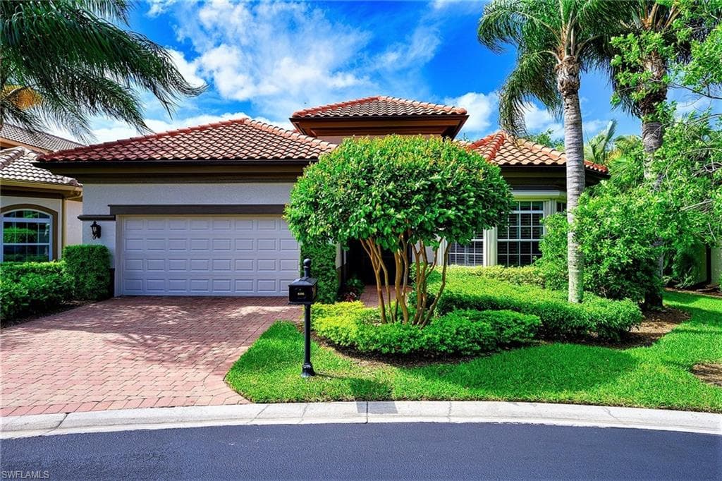 6106 Wedge CT NAPLES, FL 34113