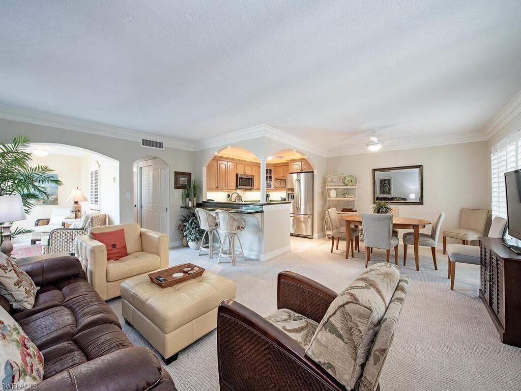 1950 Gulf Shore BLVD N 216 NAPLES, FL 34102