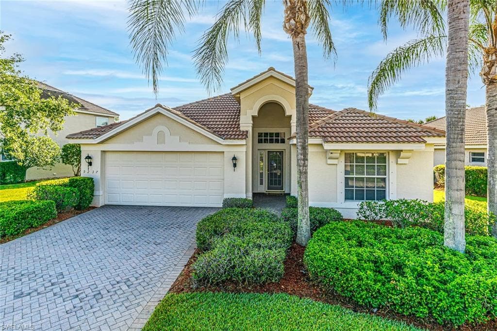 9237 Independence WAY FORT MYERS, FL 33913