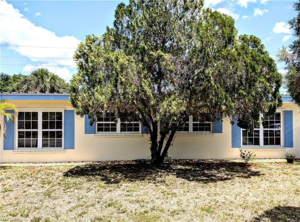 108 Revere ST NW A + B PORT CHARLOTTE, FL 33952