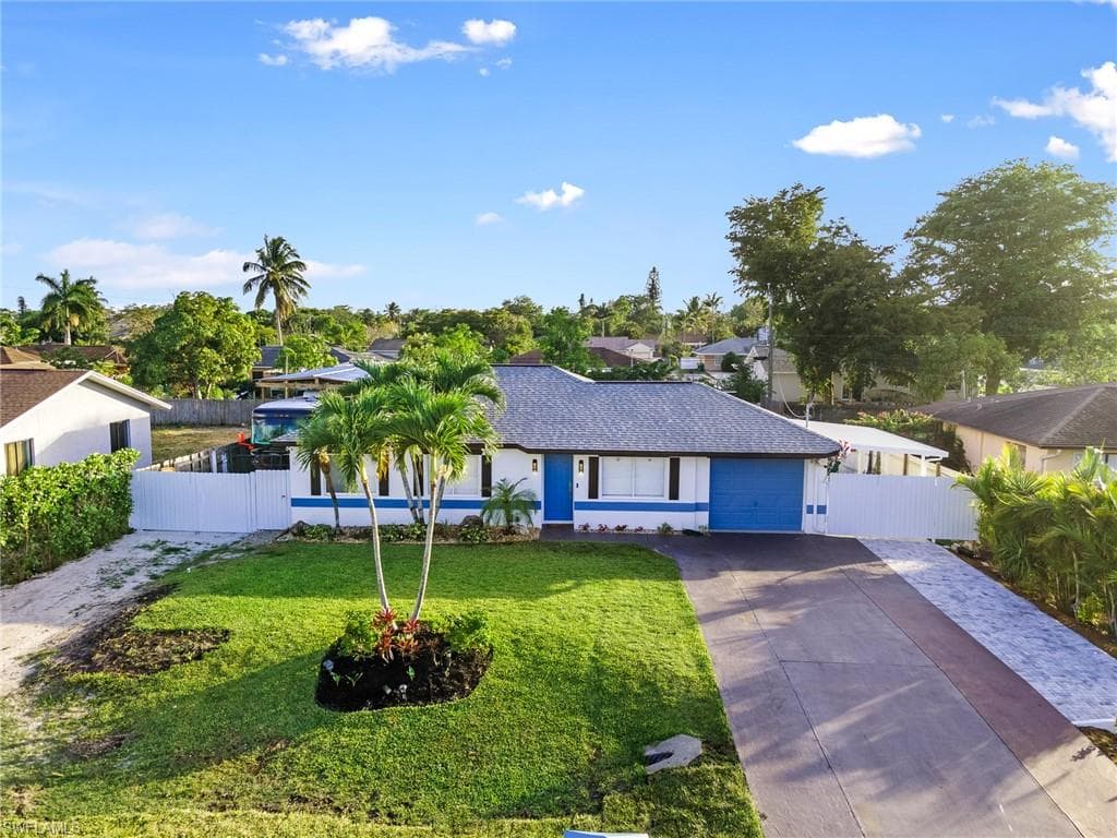 5270 21st AVE SW NAPLES, FL 34116