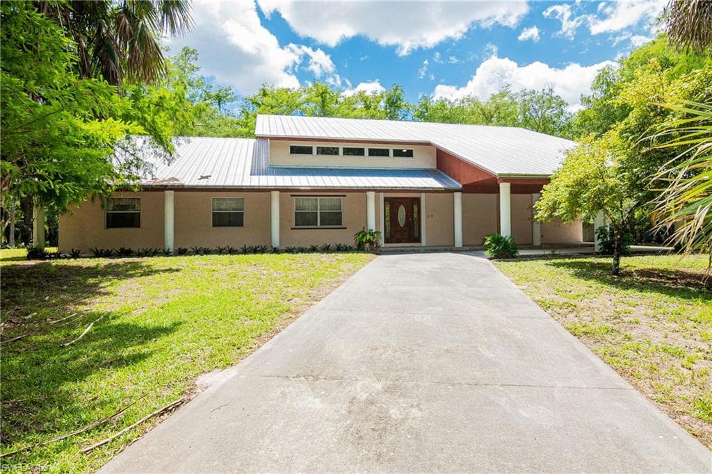 131 8th ST SE NAPLES, FL 34117