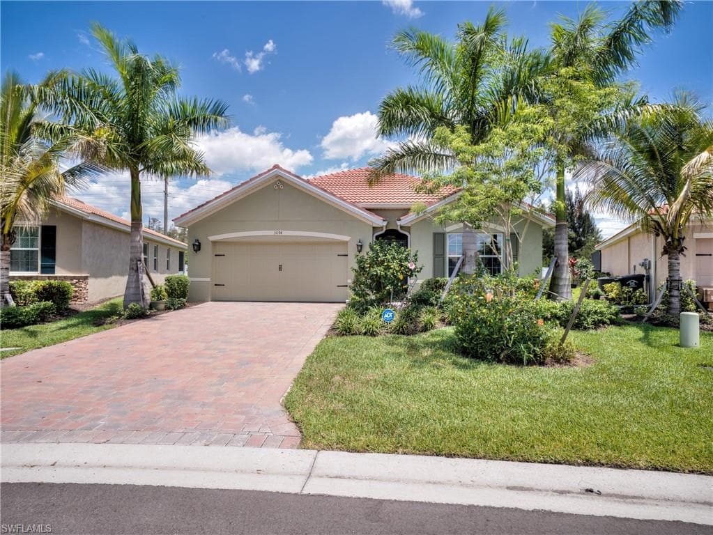 3094 Birchin LN FORT MYERS, FL 33916