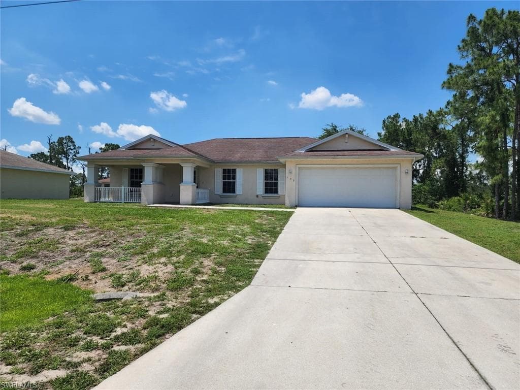 835 Vance ST E LEHIGH ACRES, FL 33974