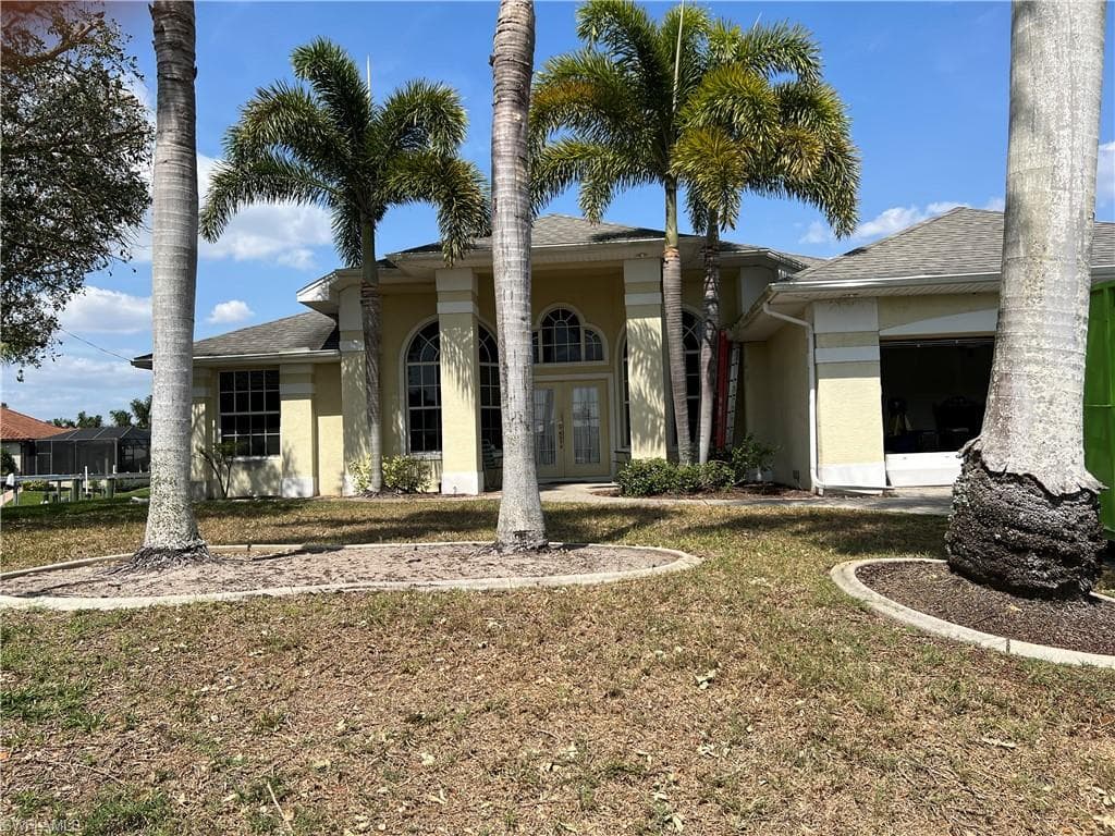2801 SW 38th TER CAPE CORAL, FL 33914