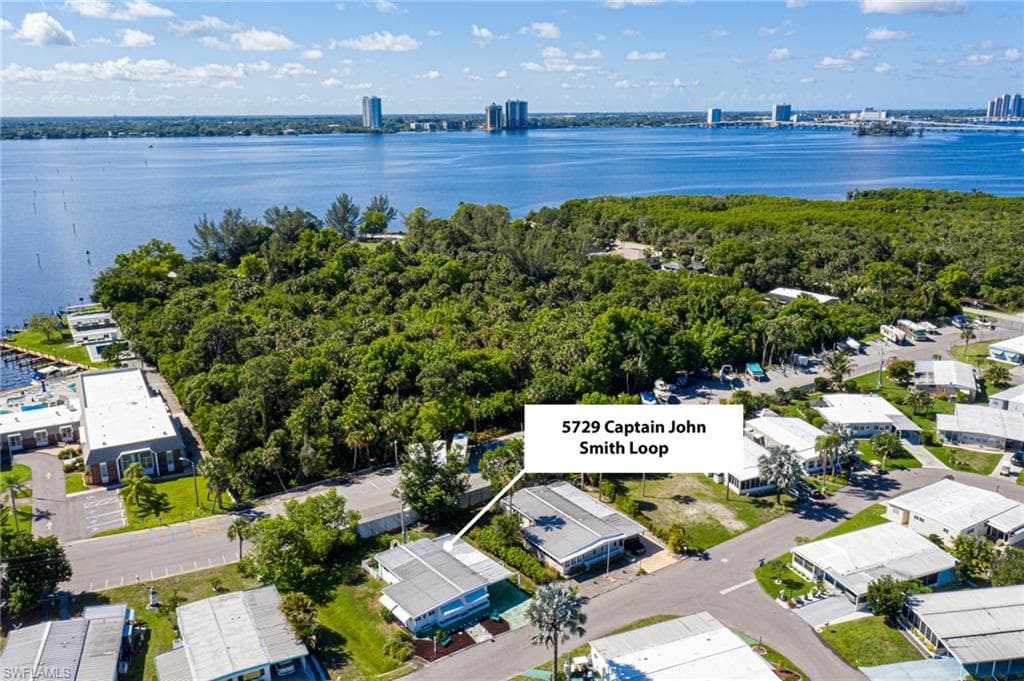 5729 Captain John Smith LOOP NORTH FORT MYERS, FL 33917