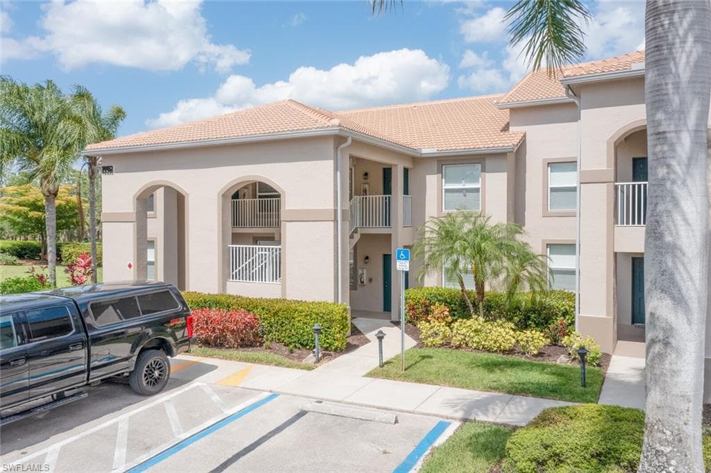 19961 Barletta LN 1621 ESTERO, FL 33928