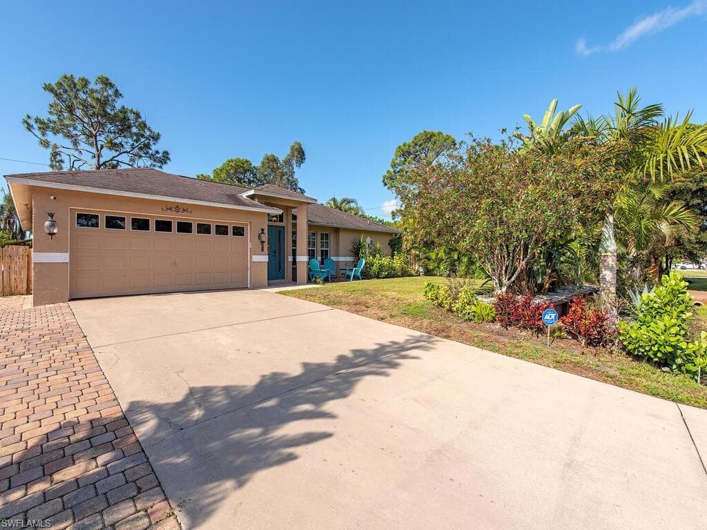 9184 Shaddock RD E FORT MYERS, FL 33967