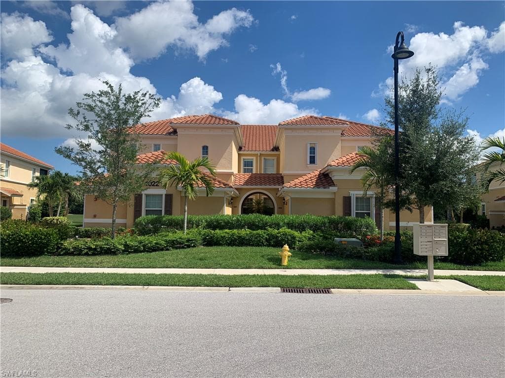 10211 Glastonbury CIR 201 FORT MYERS, FL 33913