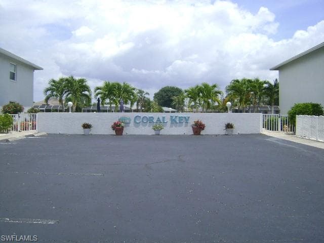 3927 SE 11th PL 101 CAPE CORAL, FL 33904