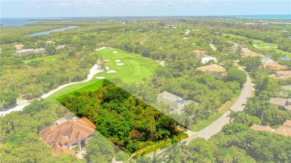 2462 Wulfert RD SANIBEL, FL 33957