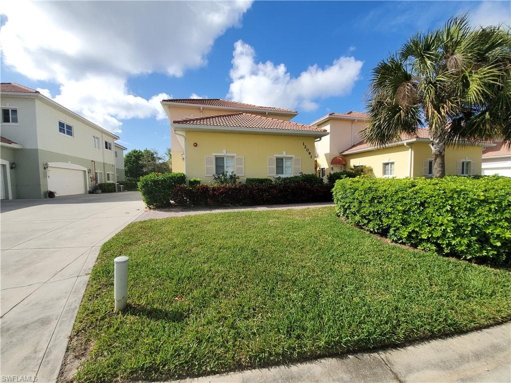 12091 Santaluz DR 201 FORT MYERS, FL 33913