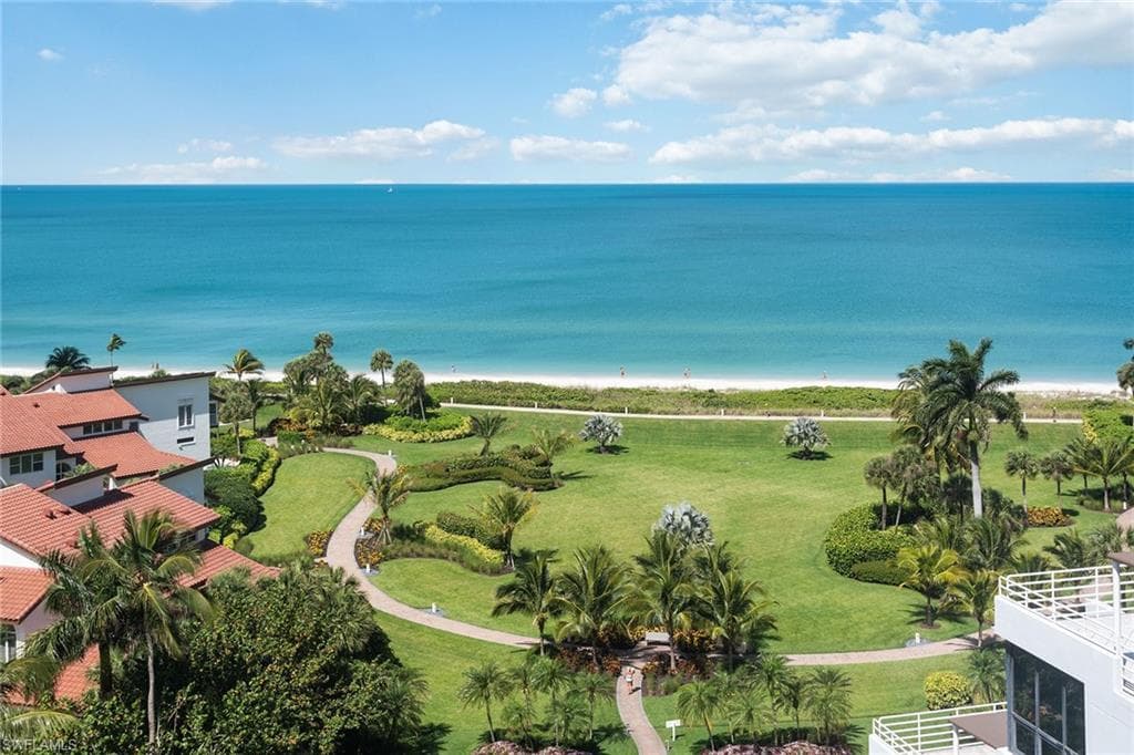 4751 Gulf Shore BLVD N 1207 NAPLES, FL 34103