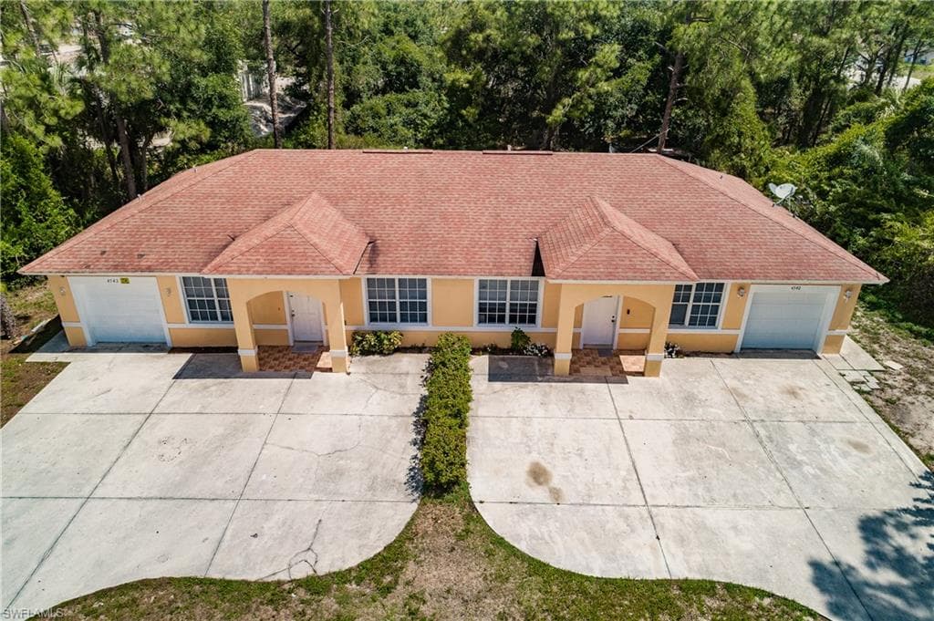 4540/4542 30th ST SW LEHIGH ACRES, FL 33973