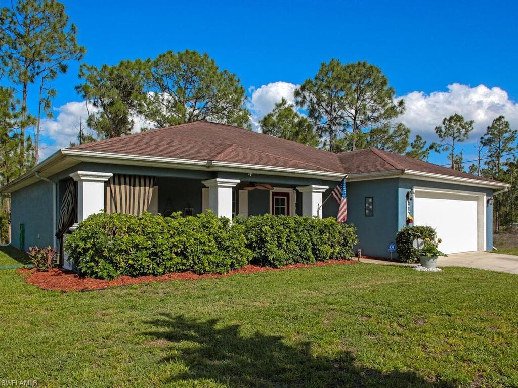 807 Chapman AVE S LEHIGH ACRES, FL 33974
