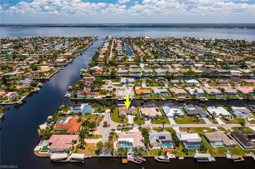 3615 SE 17th AVE CAPE CORAL, FL 33904