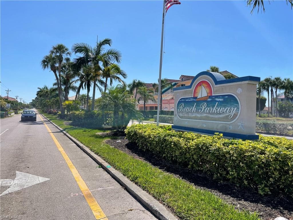 1823 Beach PKY CAPE CORAL, FL 33904