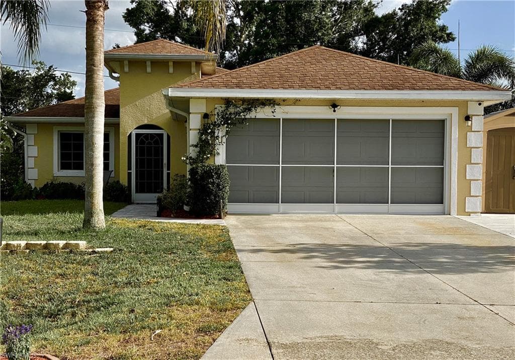 8478 Butternut RD FORT MYERS, FL 33967